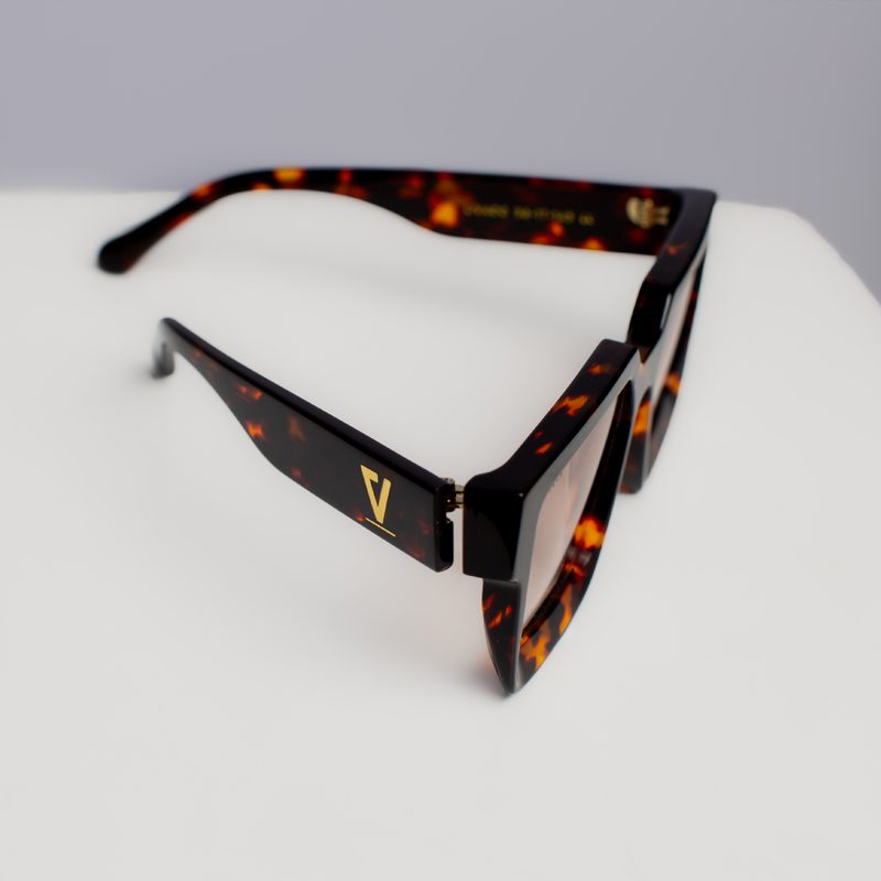 tortie sh03
